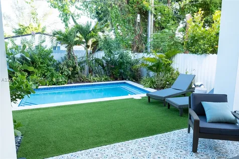 3524 SW 25th Terrace Miami FL 33133