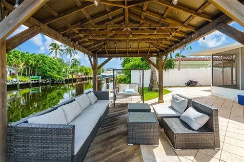 2424 NE 18th Avenue Wilton Manors FL 33305