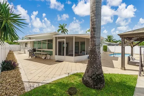 2424 NE 18th Avenue Wilton Manors FL 33305
