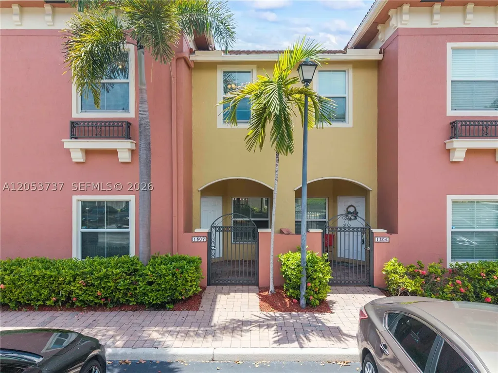 2851 W Prospect Road Tamarac FL 33309