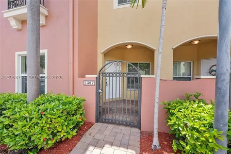 2851 W Prospect Road Tamarac FL 33309