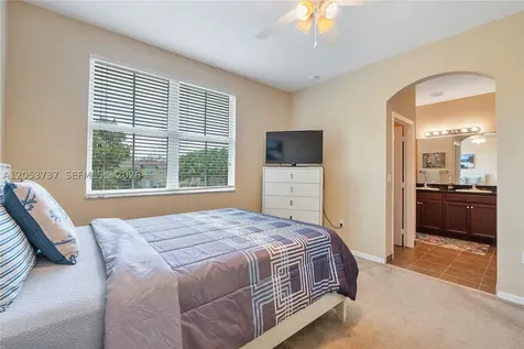 2851 W Prospect Road Tamarac FL 33309