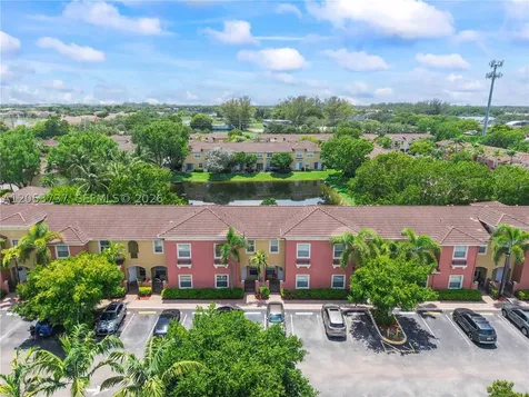 2851 W Prospect Road Tamarac FL 33309