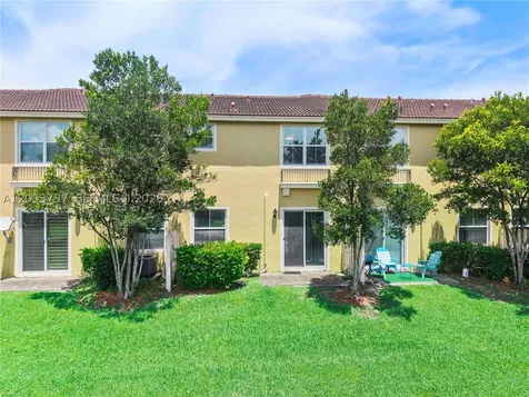 2851 W Prospect Road Tamarac FL 33309