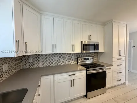 6320 SW 24th Street Miami FL 33155