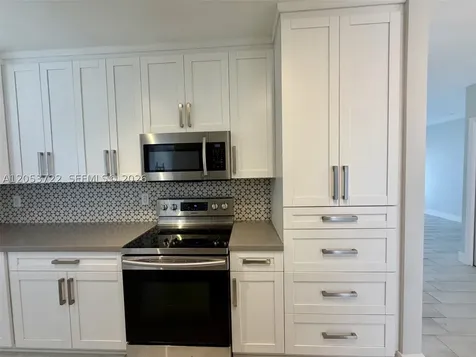 6320 SW 24th Street Miami FL 33155