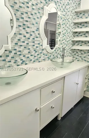 3811 NW 84th Avenue Sunrise FL 33351