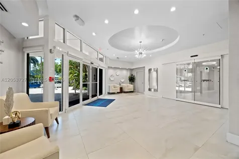 3001 S Ocean Drive Hollywood FL 33019