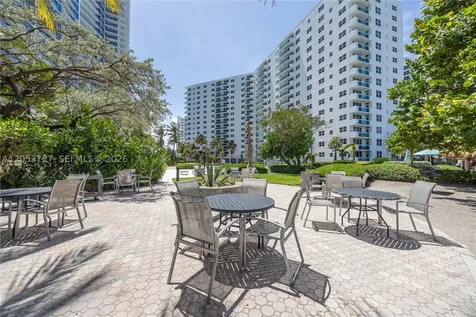 3001 S Ocean Drive Hollywood FL 33019
