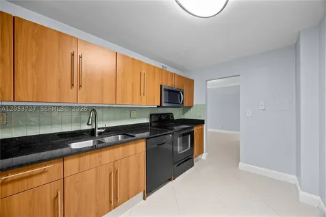 3001 S Ocean Drive Hollywood FL 33019