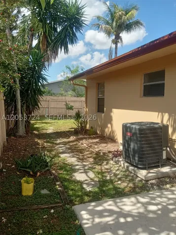 6123 SW 4th Place Margate FL 33068