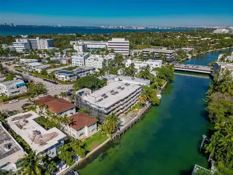 4011 N Meridian Avenue Miami Beach FL 33140