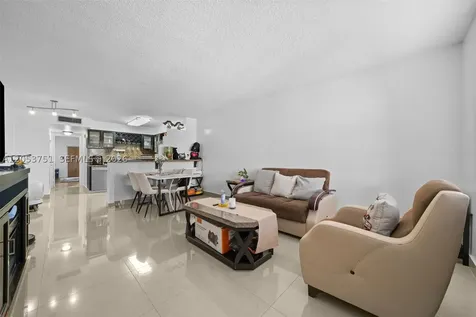 4011 N Meridian Avenue Miami Beach FL 33140