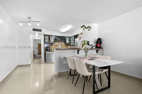 4011 N Meridian Avenue Miami Beach FL 33140