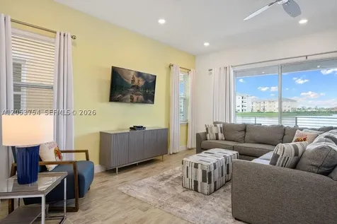 8117 Surf Street Kissimmee FL 34747