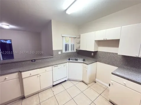646 SW 7th Terra Florida City FL 33034