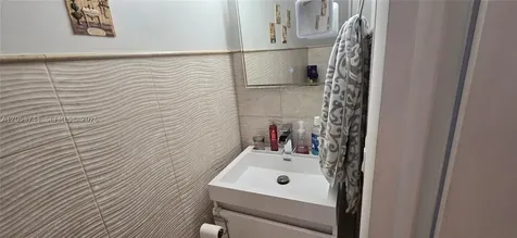 1345 W 41st Street Hialeah FL 33012