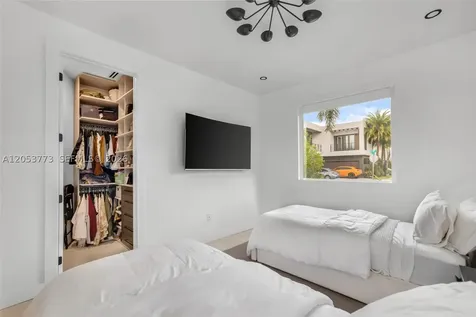 7541 NW 100th Avenue Doral FL 33178