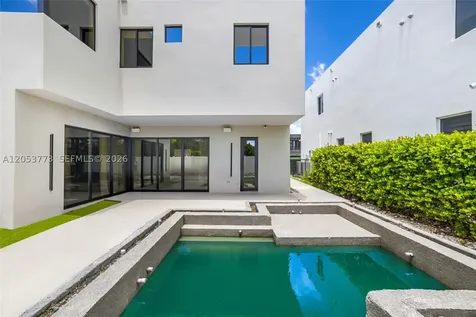 7541 NW 100th Avenue Doral FL 33178