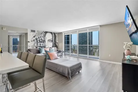 1200 Brickell Bay Drive Miami FL 33131
