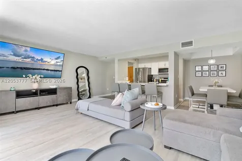 1200 Brickell Bay Drive Miami FL 33131