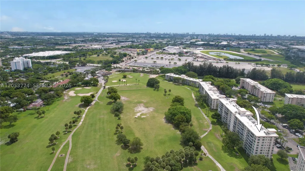 2661 S Course Drive Pompano Beach FL 33069