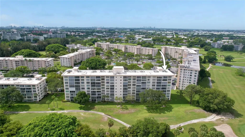 2661 S Course Drive Pompano Beach FL 33069