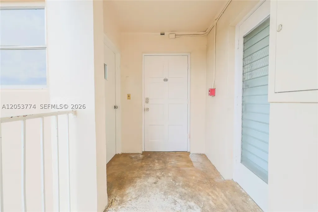 2661 S Course Drive Pompano Beach FL 33069