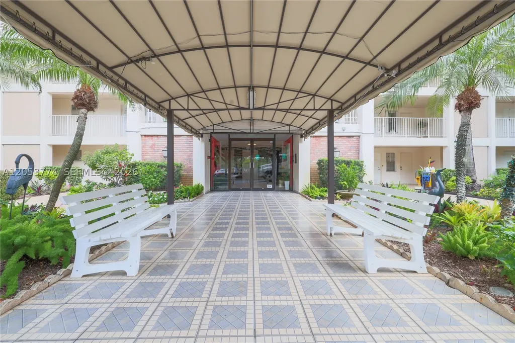 2661 S Course Drive Pompano Beach FL 33069