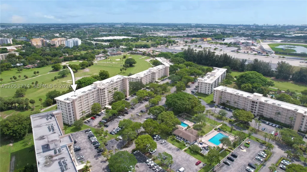 2661 S Course Drive Pompano Beach FL 33069