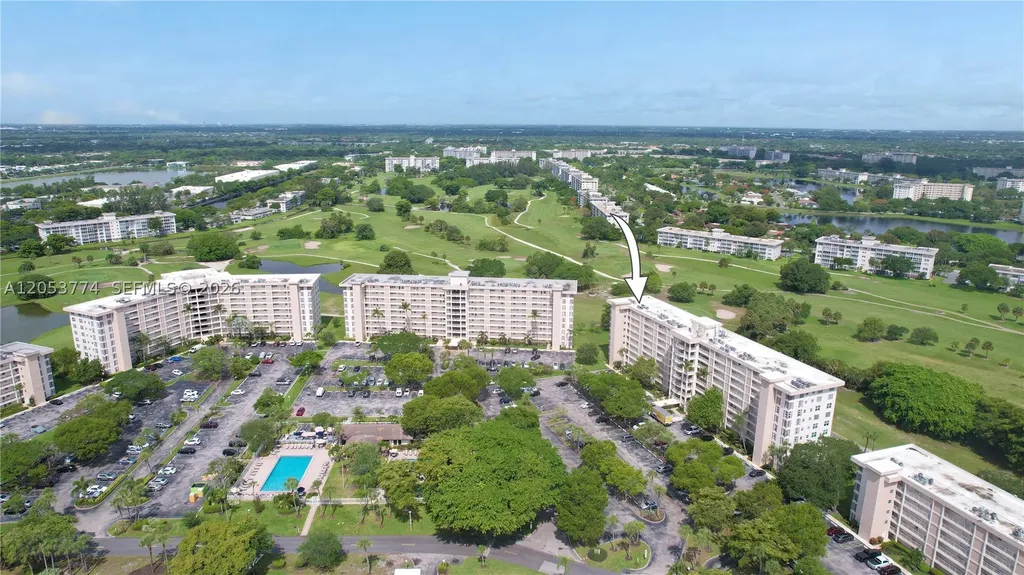 2661 S Course Drive Pompano Beach FL 33069