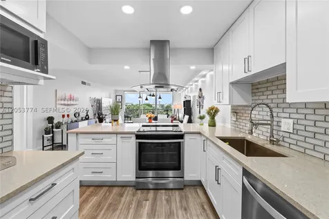 2661 S Course Drive Pompano Beach FL 33069