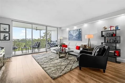 2661 S Course Drive Pompano Beach FL 33069