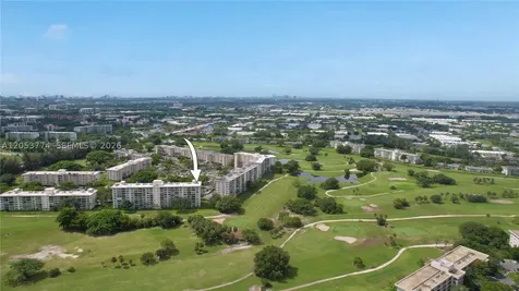 2661 S Course Drive Pompano Beach FL 33069