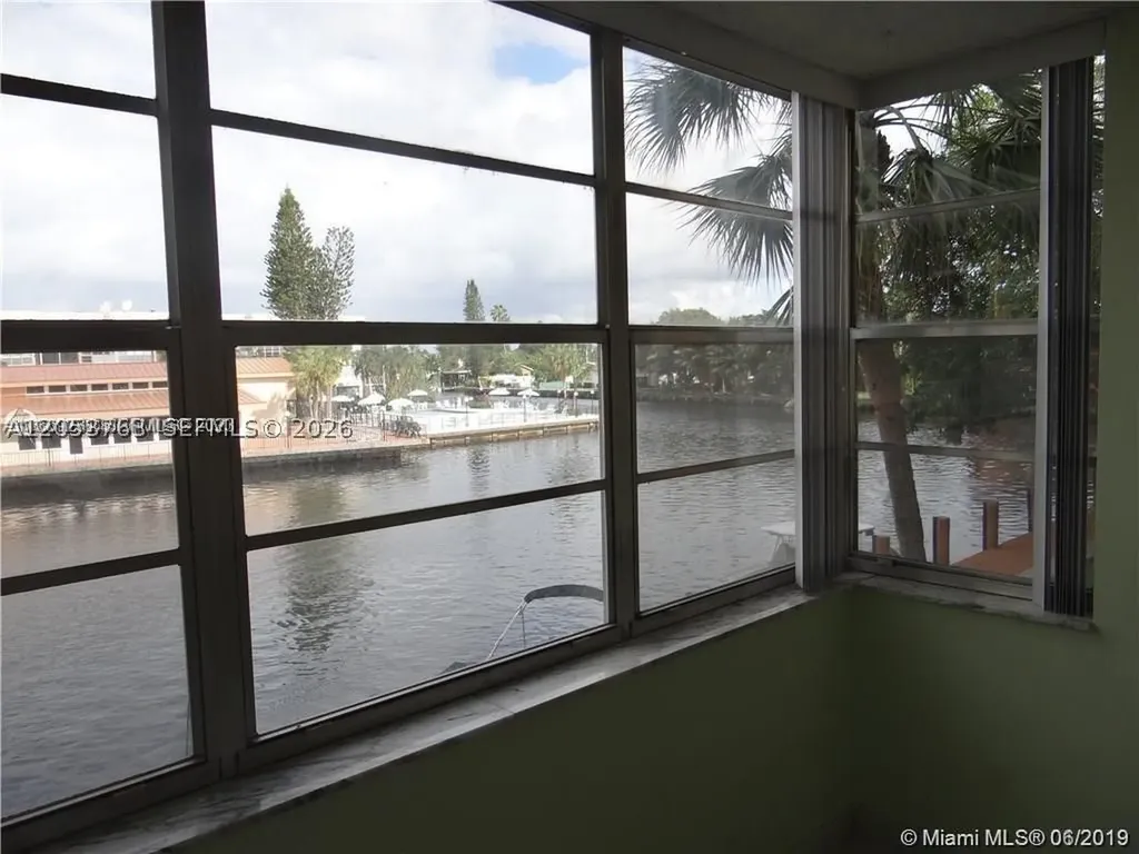 2741 Taft Street Hollywood FL 33020