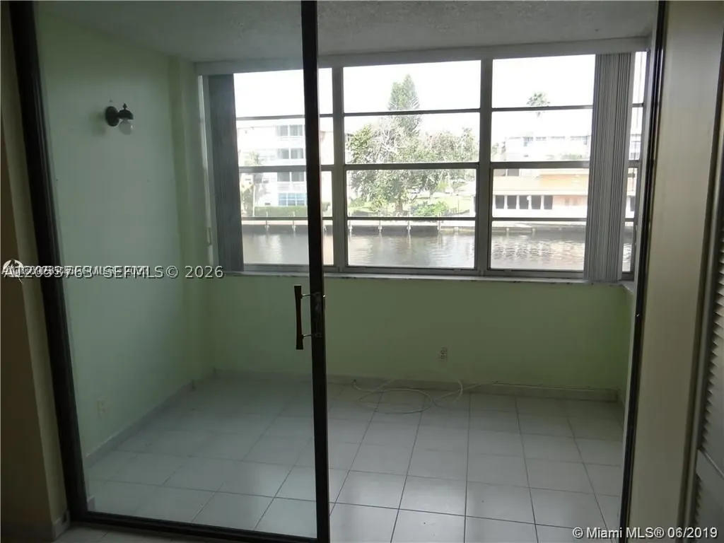 2741 Taft Street Hollywood FL 33020