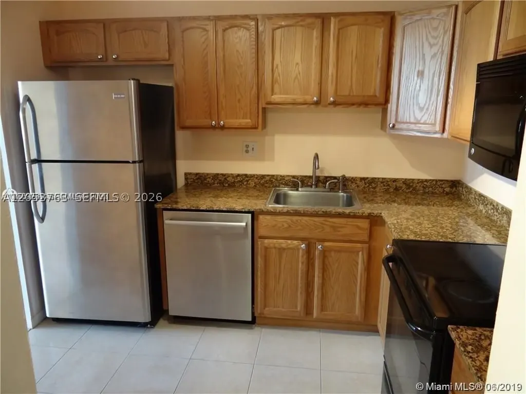 2741 Taft Street Hollywood FL 33020