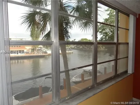 2741 Taft Street Hollywood FL 33020