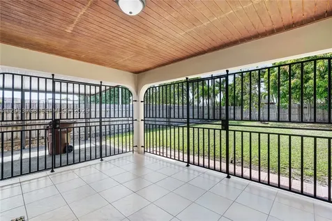 601 E 22nd Street Hialeah FL 33013