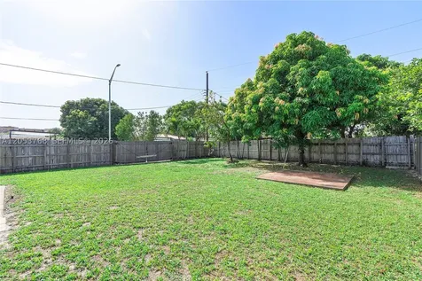 601 E 22nd Street Hialeah FL 33013