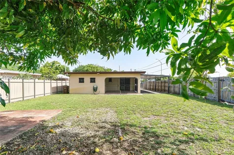 601 E 22nd Street Hialeah FL 33013