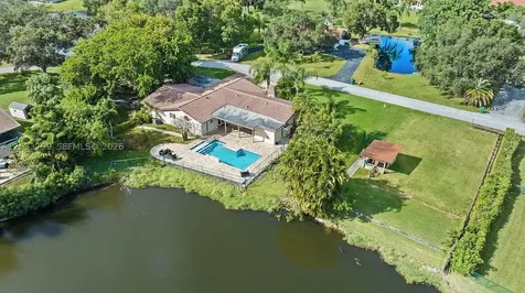 10950 SW 40th Court Davie FL 33328