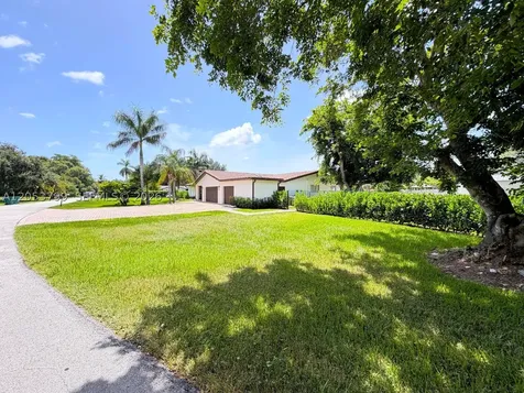 10950 SW 40th Court Davie FL 33328