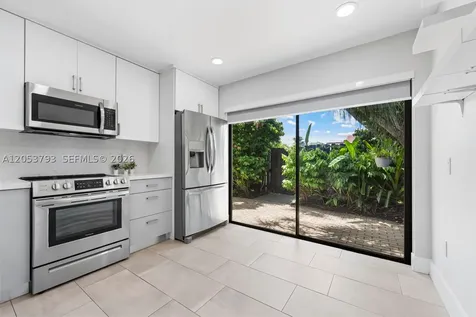 10932 SW 135th Ct Circle Miami FL 33186