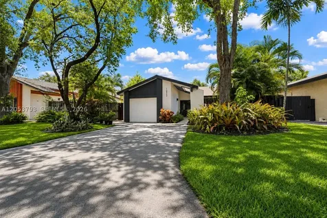 10932 SW 135th Ct Circle Miami FL 33186
