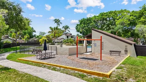 10932 SW 135th Ct Circle Miami FL 33186