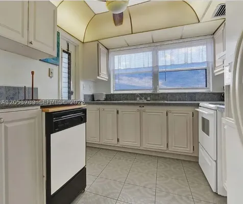 4047 NW 16th Street Lauderhill FL 33313