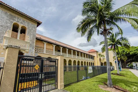 4023 SW 10th Street Miami FL 33134