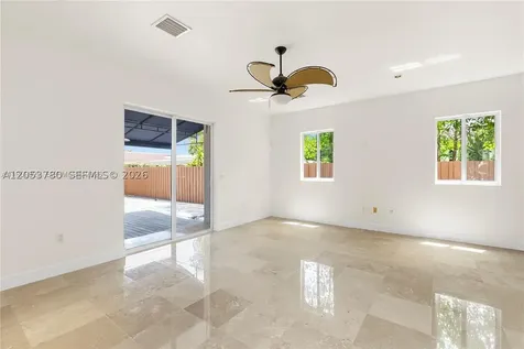 4023 SW 10th Street Miami FL 33134