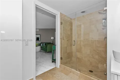 350 S Miami Avenue Miami FL 33130